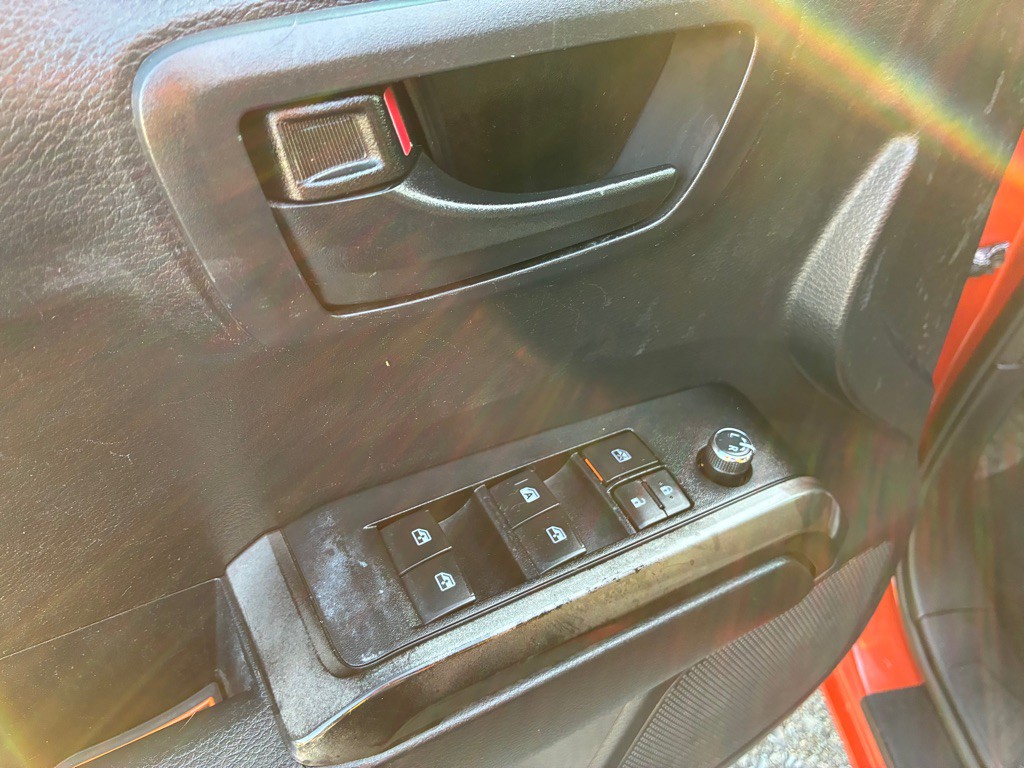 2017 Toyota Tacoma Image 12