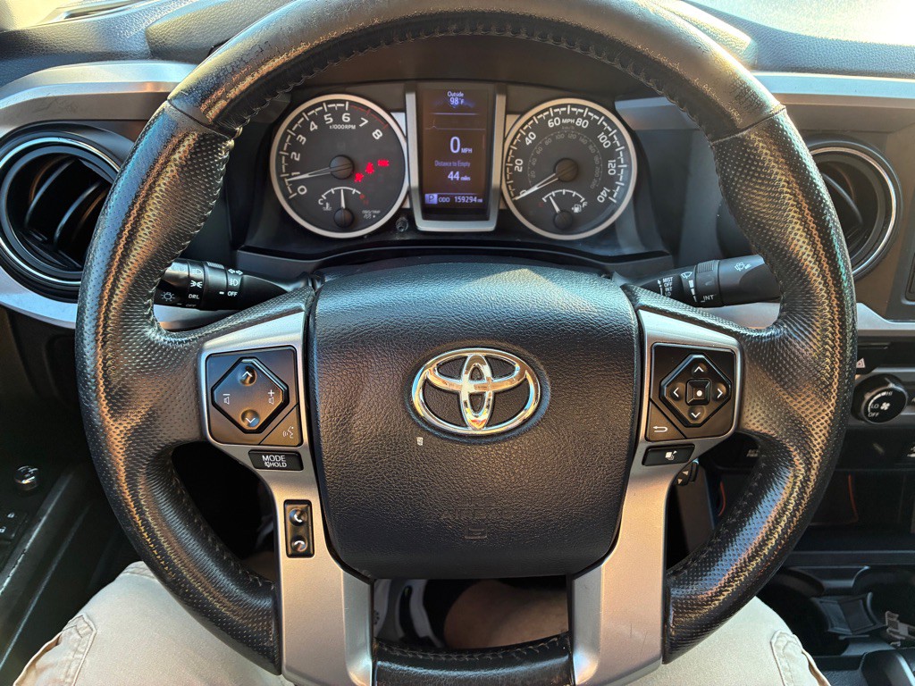 2017 Toyota Tacoma Image 13