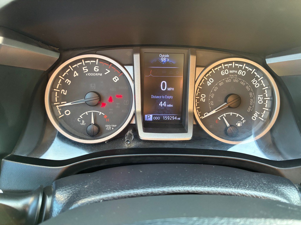 2017 Toyota Tacoma Image 14