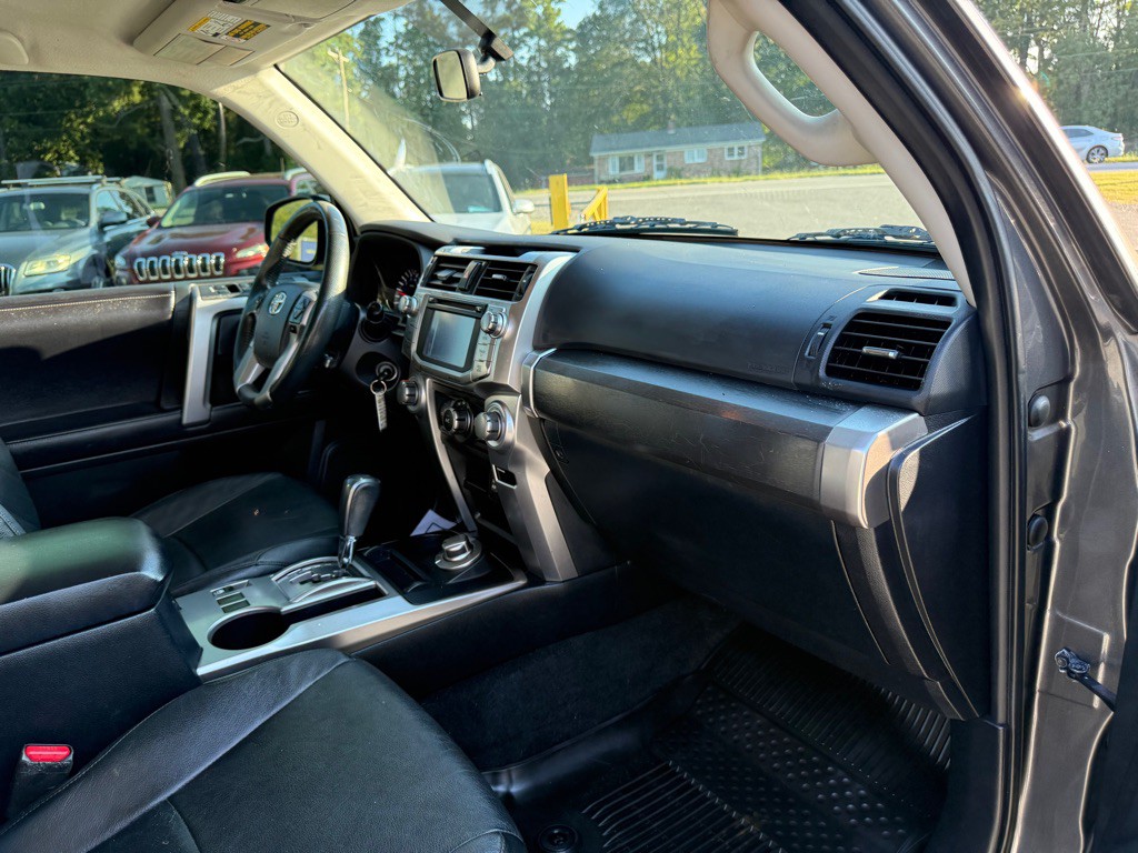 2016 Toyota 4Runner Image 7
