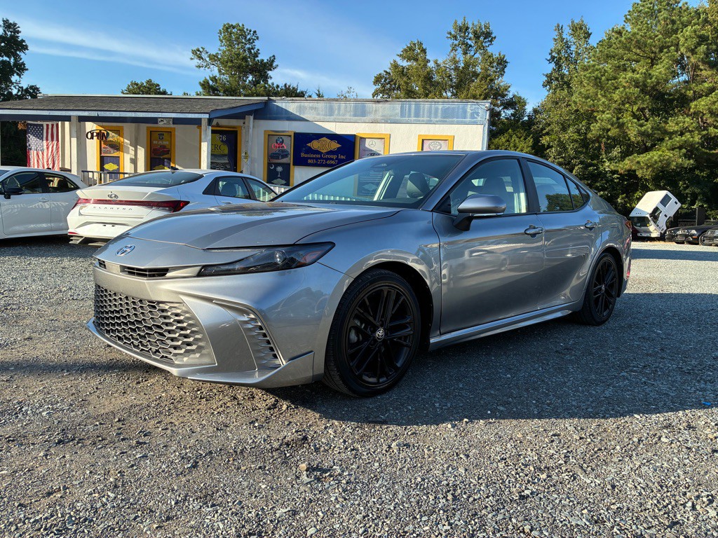 2025 Toyota Camry Image 1