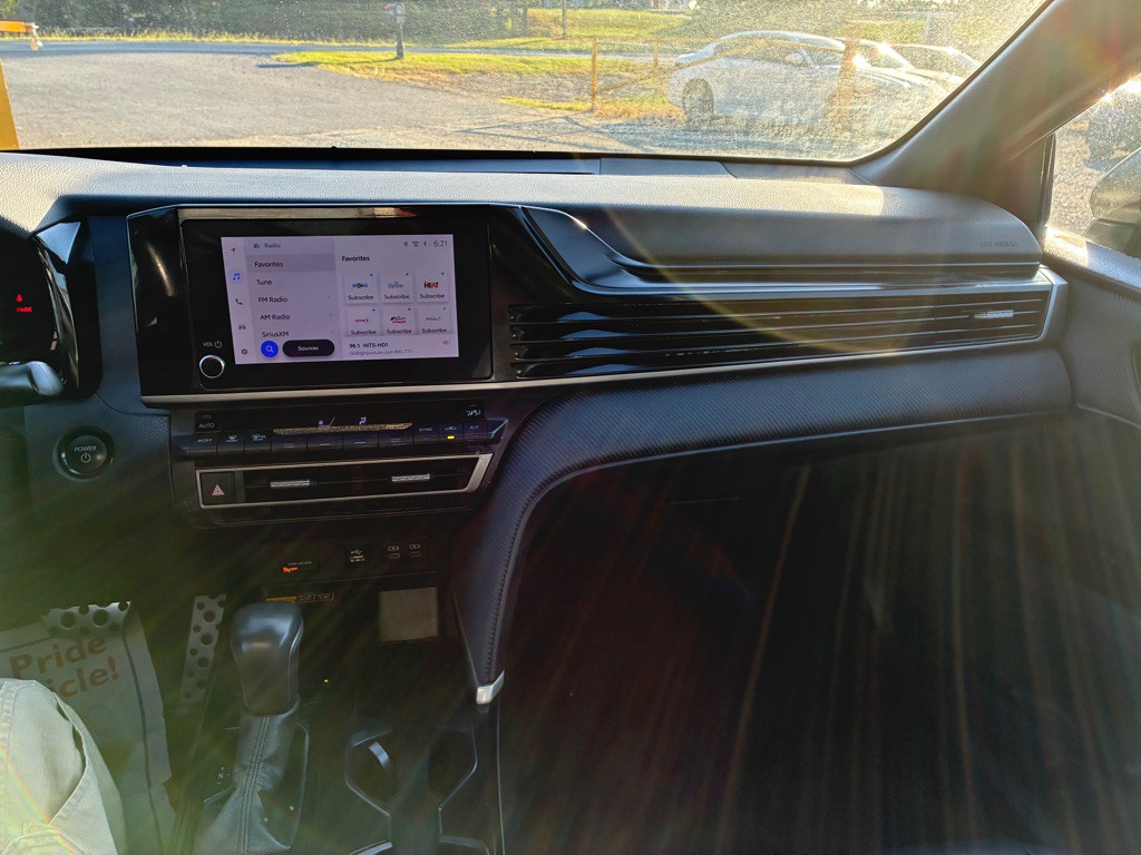 2025 Toyota Camry Image 16