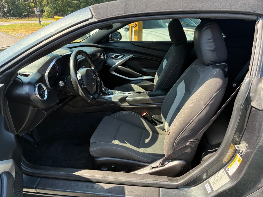 2017 Chevrolet Camaro Image 7