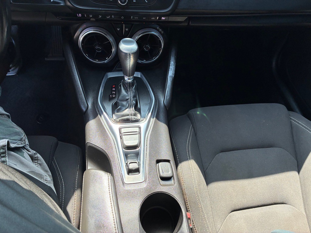 2017 Chevrolet Camaro Image 15
