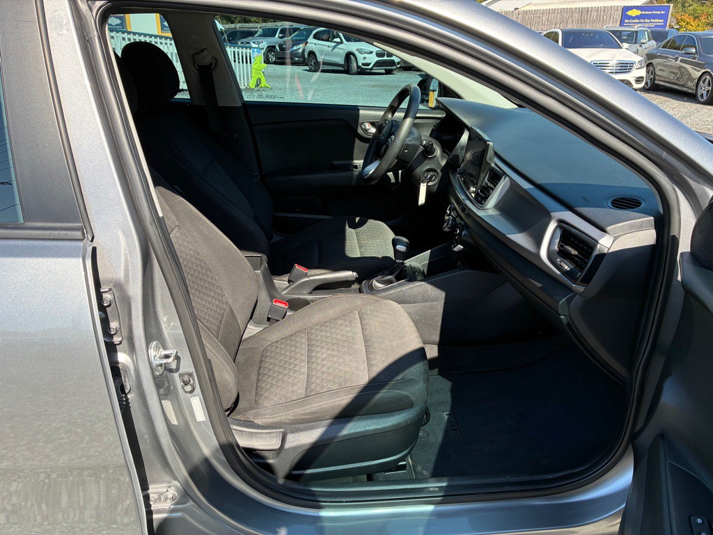 2023 Kia Rio Image 9