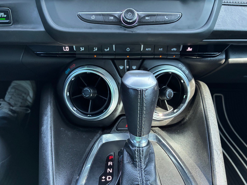 2022 Chevrolet Camaro Image 17
