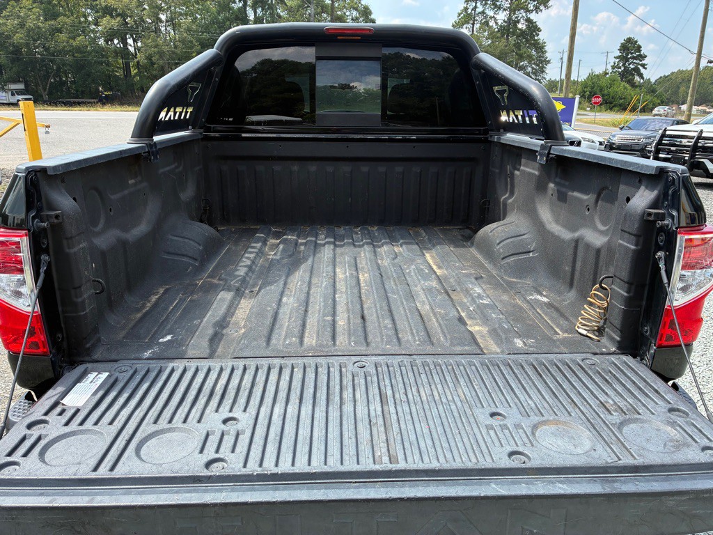 2021 Nissan Titan Image 11
