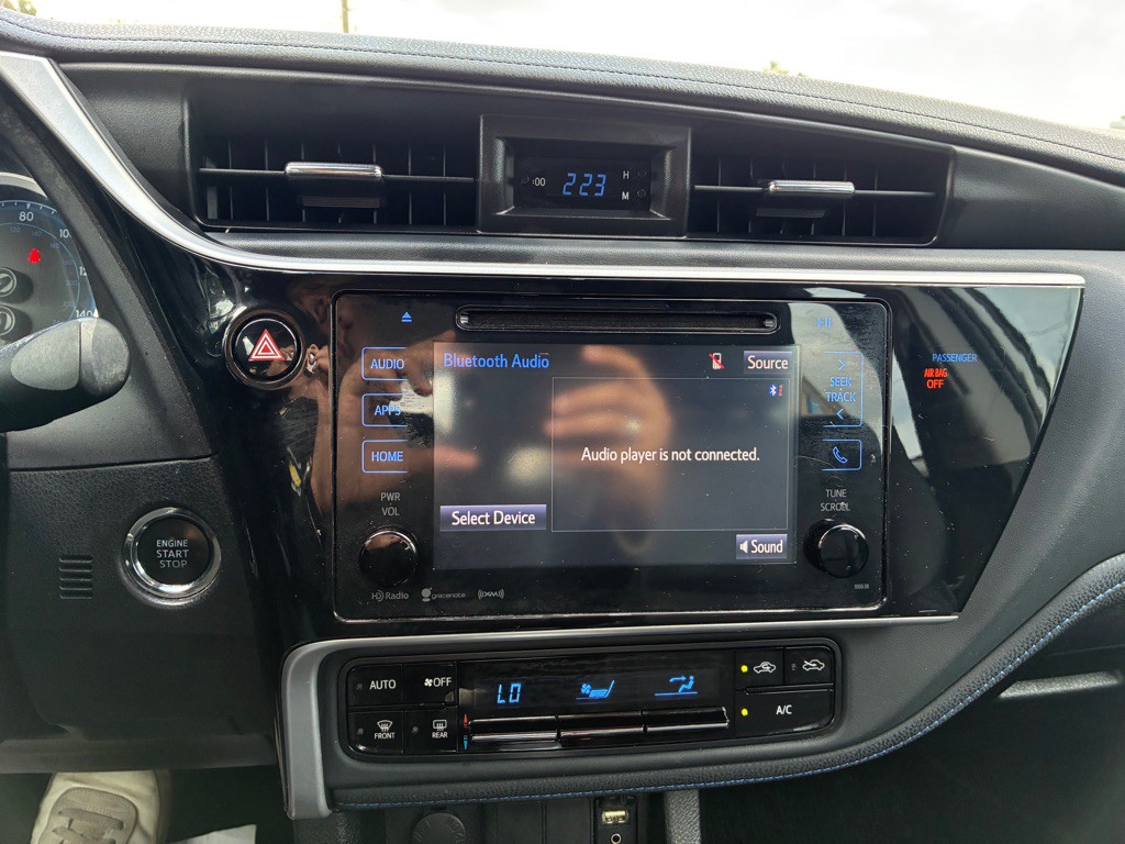 2018 Toyota Corolla Image 17