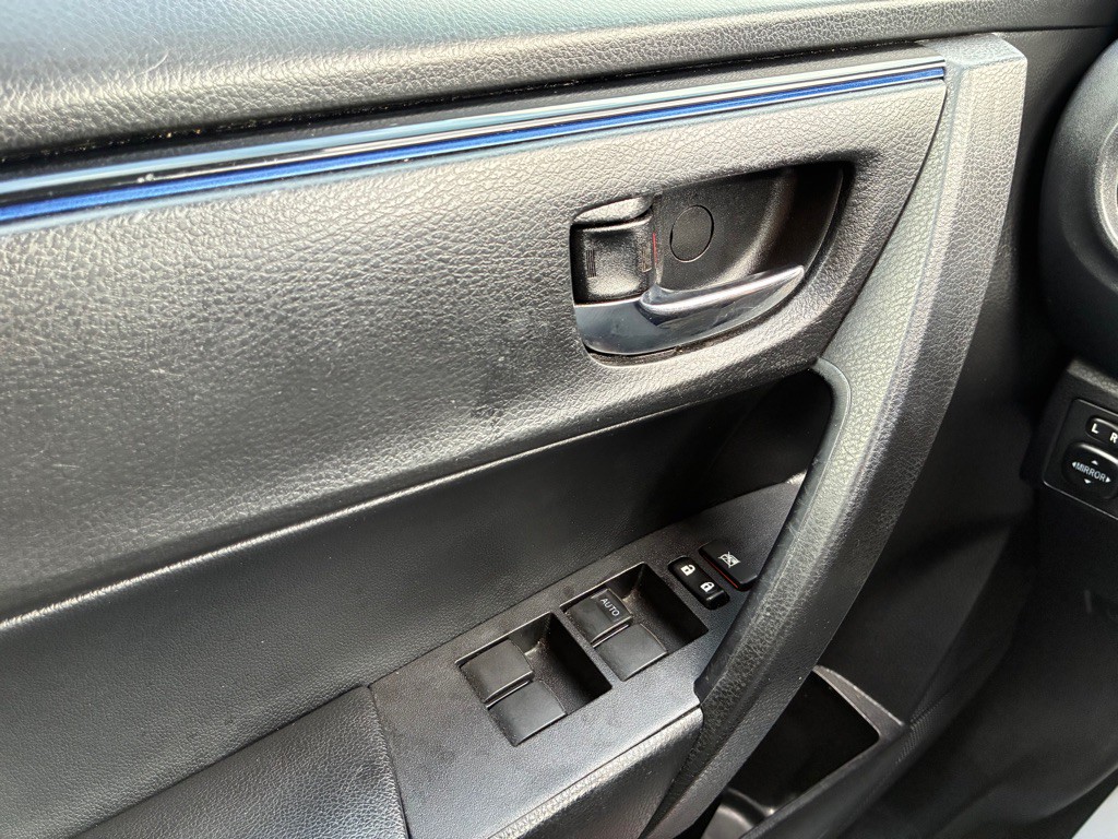 2018 Toyota Corolla Image 20