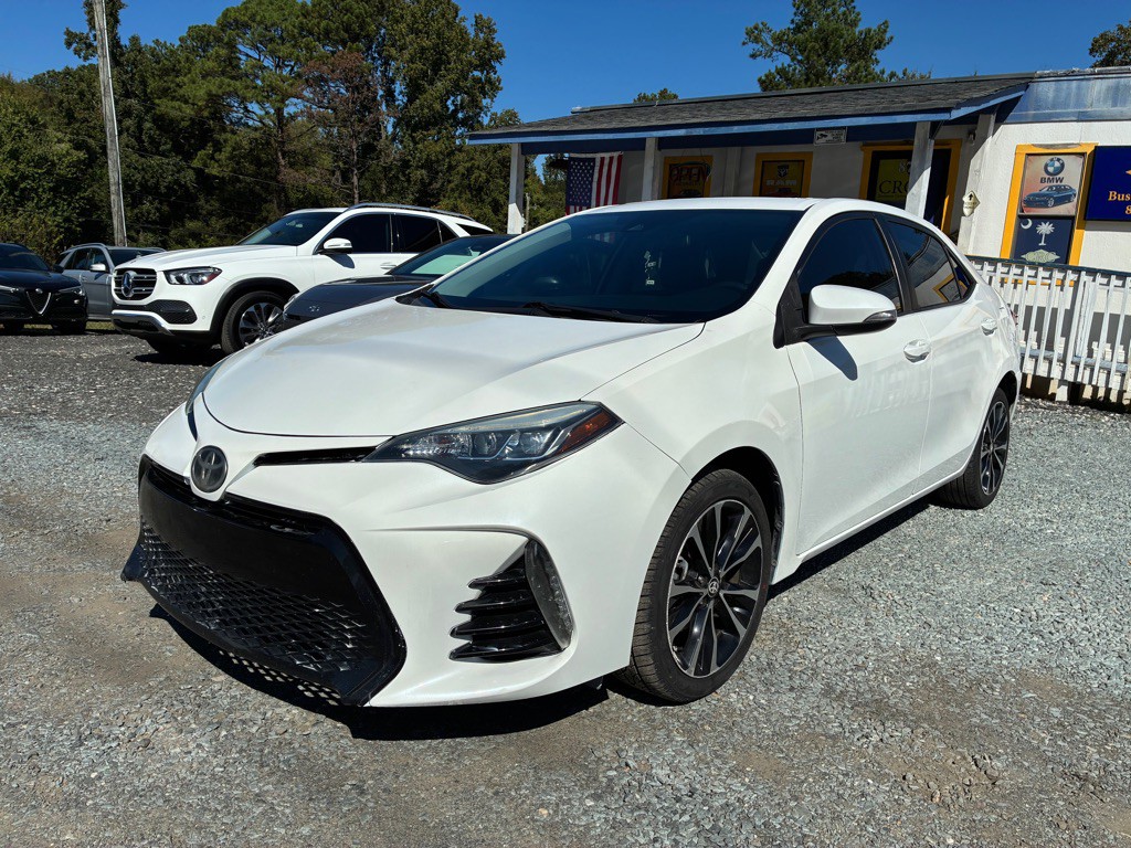 2017 Toyota Corolla Image 1