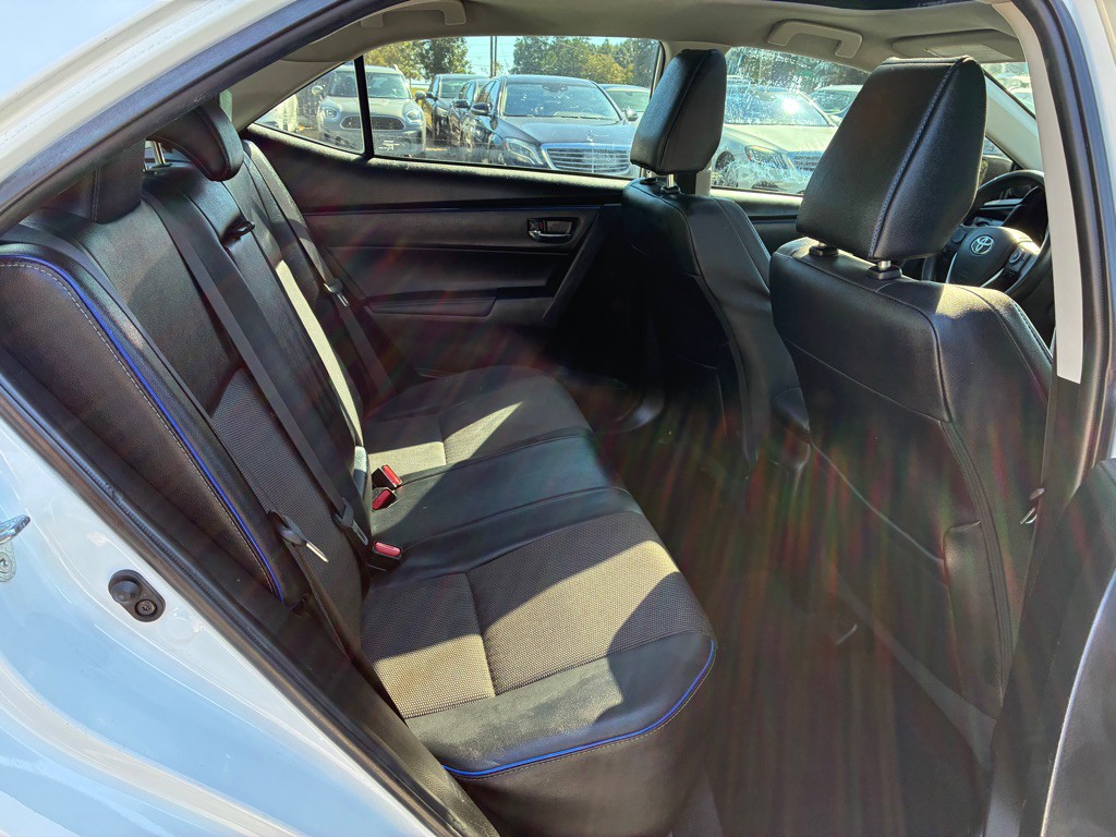 2017 Toyota Corolla Image 11