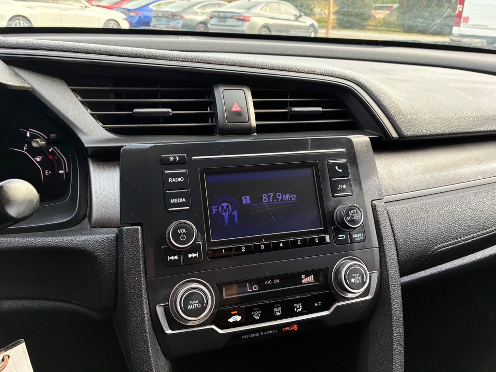2017 Honda Civic Image 14
