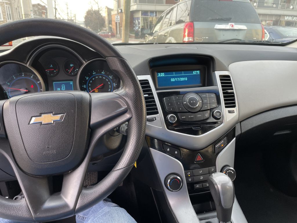 2012 Chevrolet Cruze Image 8