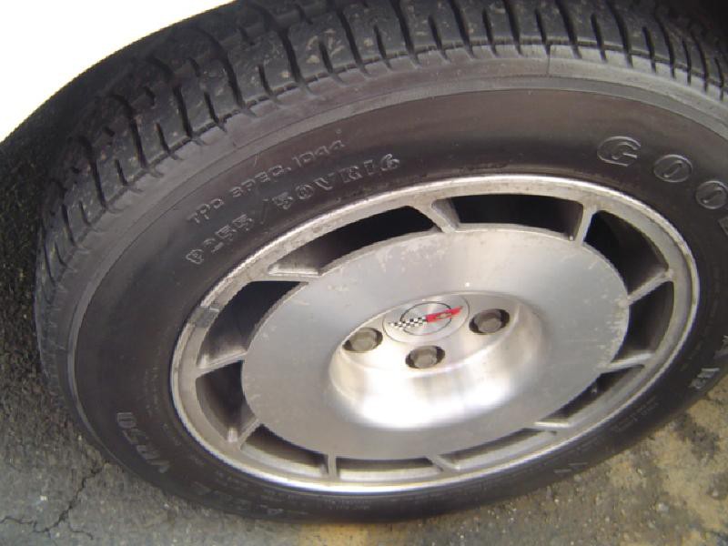 1986 Chevrolet Corvette Image 32