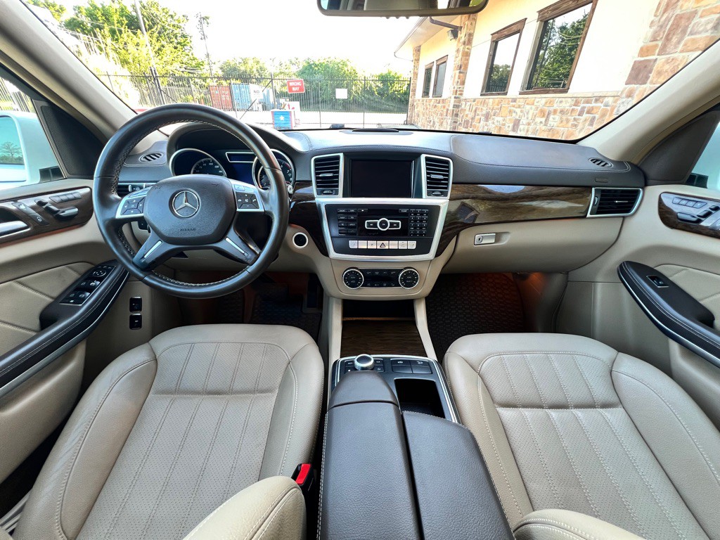 2013 Mercedes-Benz GL-Class Image 11