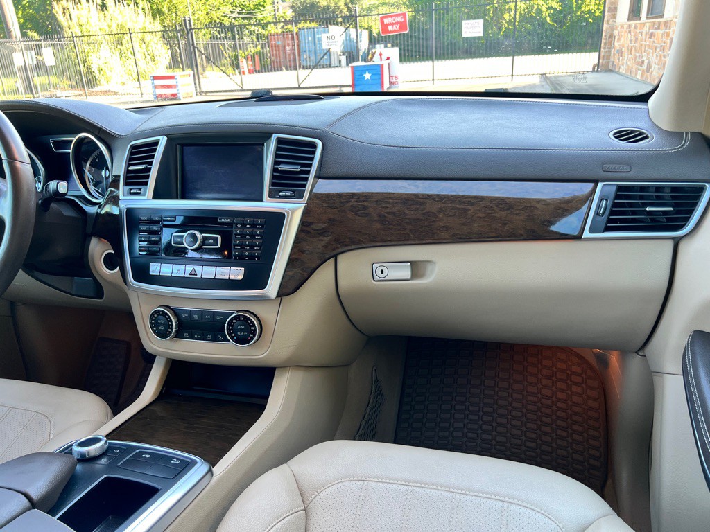 2013 Mercedes-Benz GL-Class Image 13