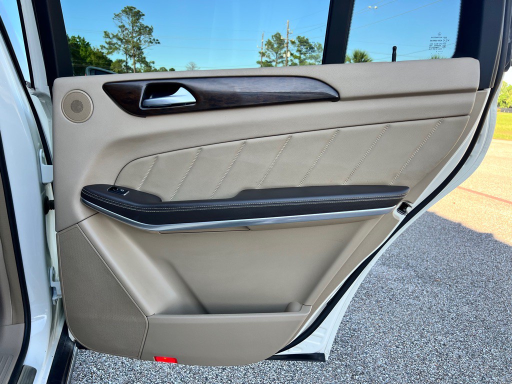 2013 Mercedes-Benz GL-Class Image 21