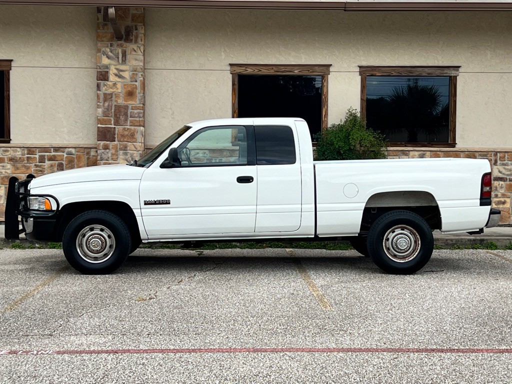 2001 Dodge Ram 2500 Image 2