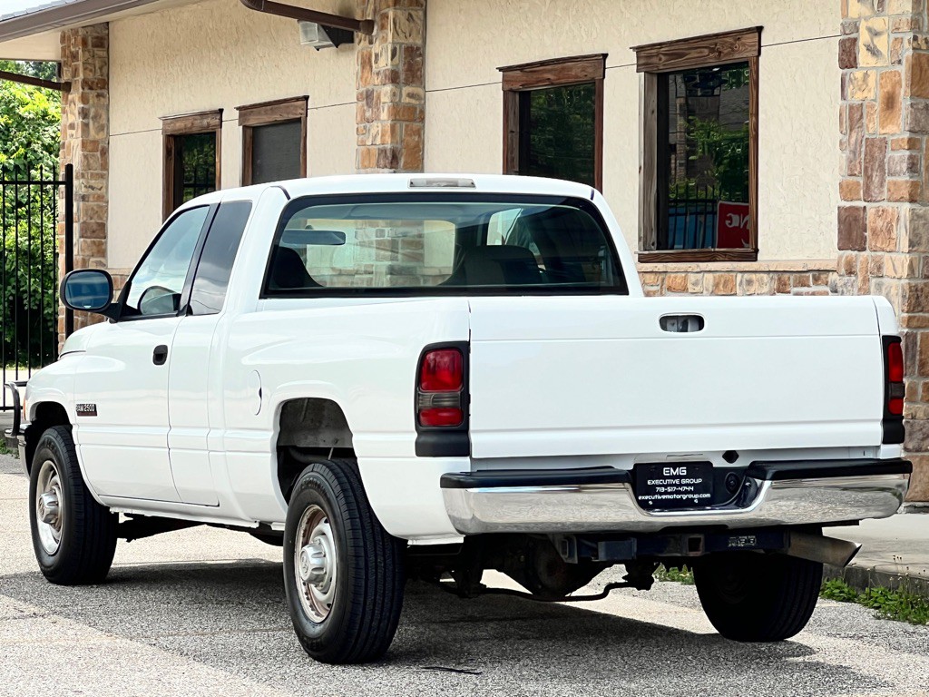 2001 Dodge Ram 2500 Image 3