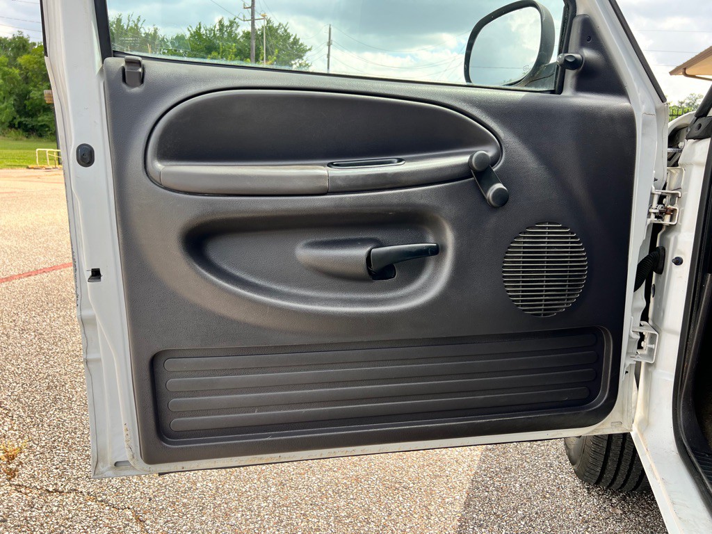 2001 Dodge Ram 2500 Image 13