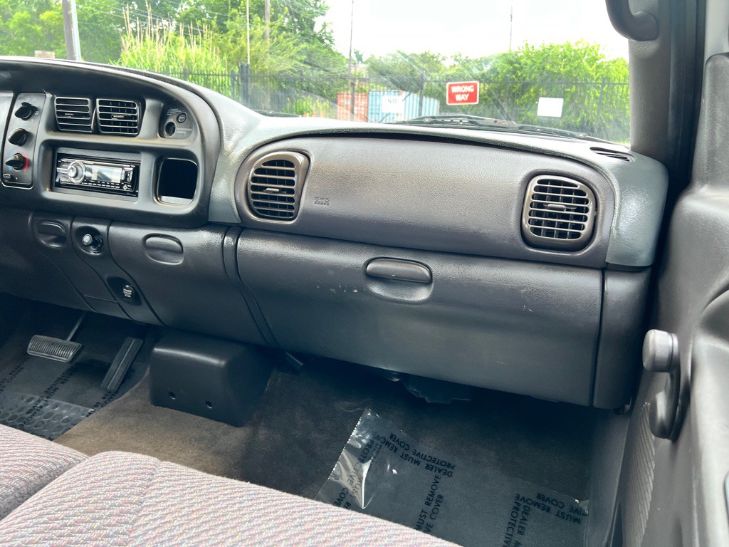 2001 Dodge Ram 2500 Image 15
