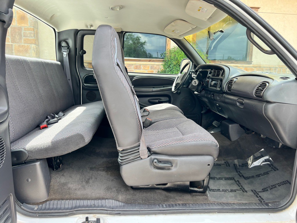 2001 Dodge Ram 2500 Image 20