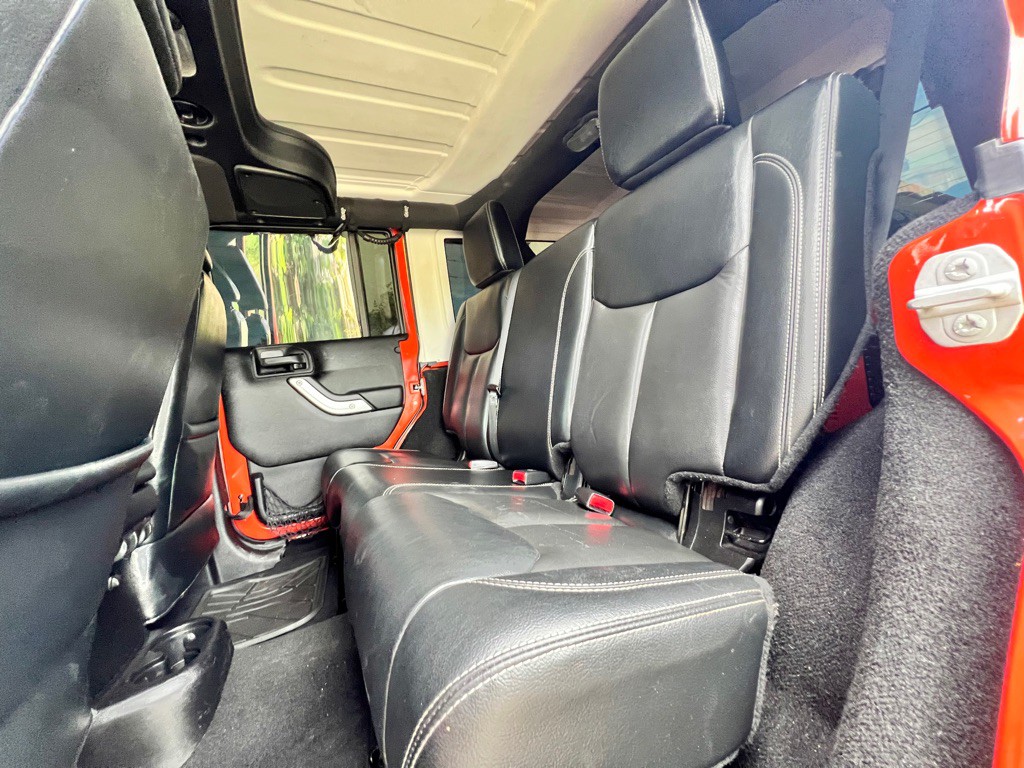 2015 Jeep Wrangler Unlimited Image 16