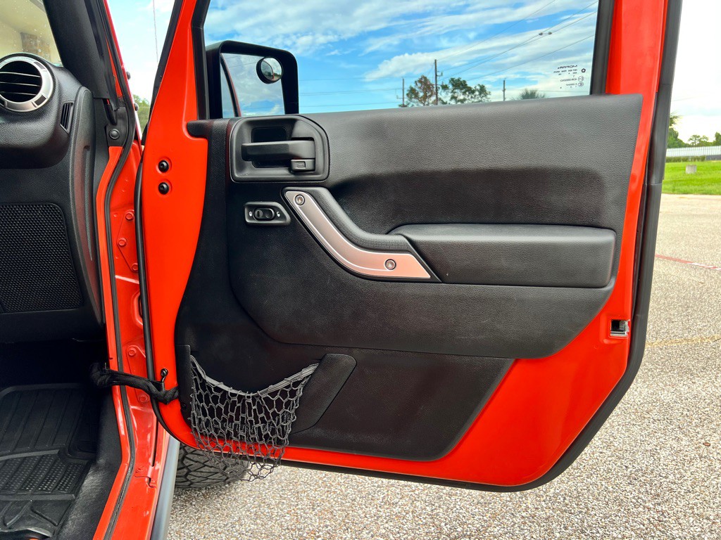 2015 Jeep Wrangler Unlimited Image 24