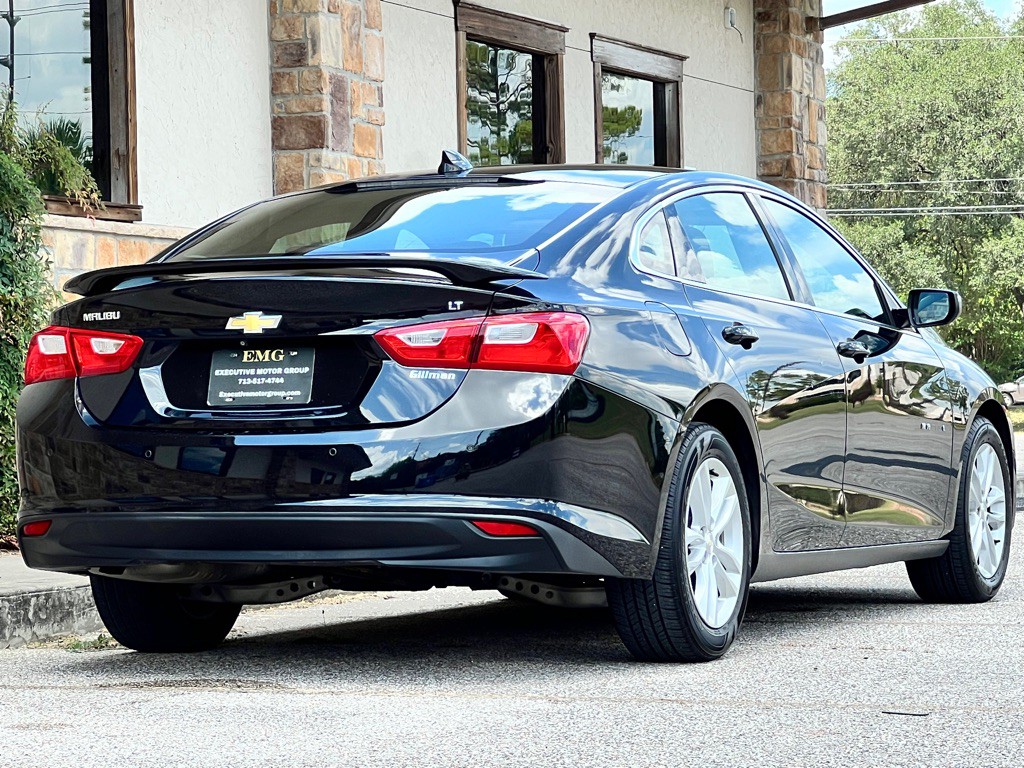 2016 Chevrolet Malibu Image 4