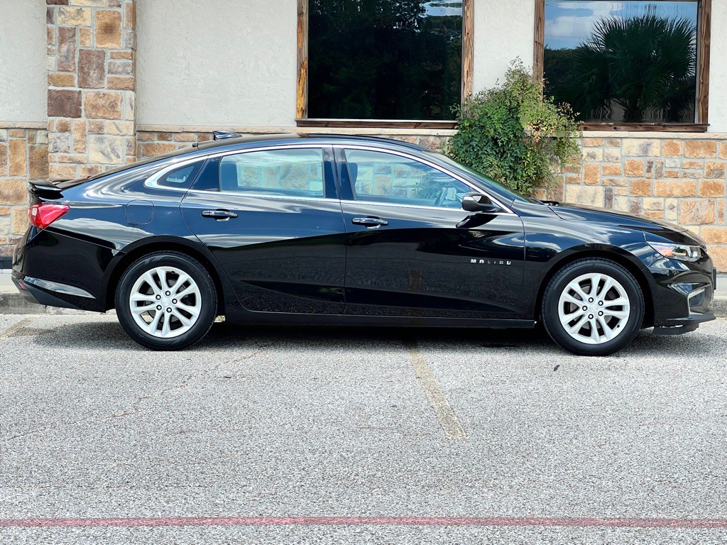 2016 Chevrolet Malibu Image 5