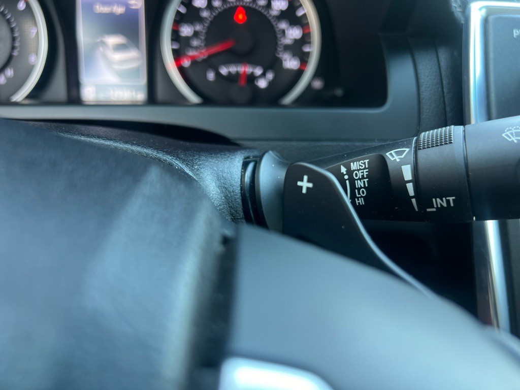 2015 Toyota Camry Image 19