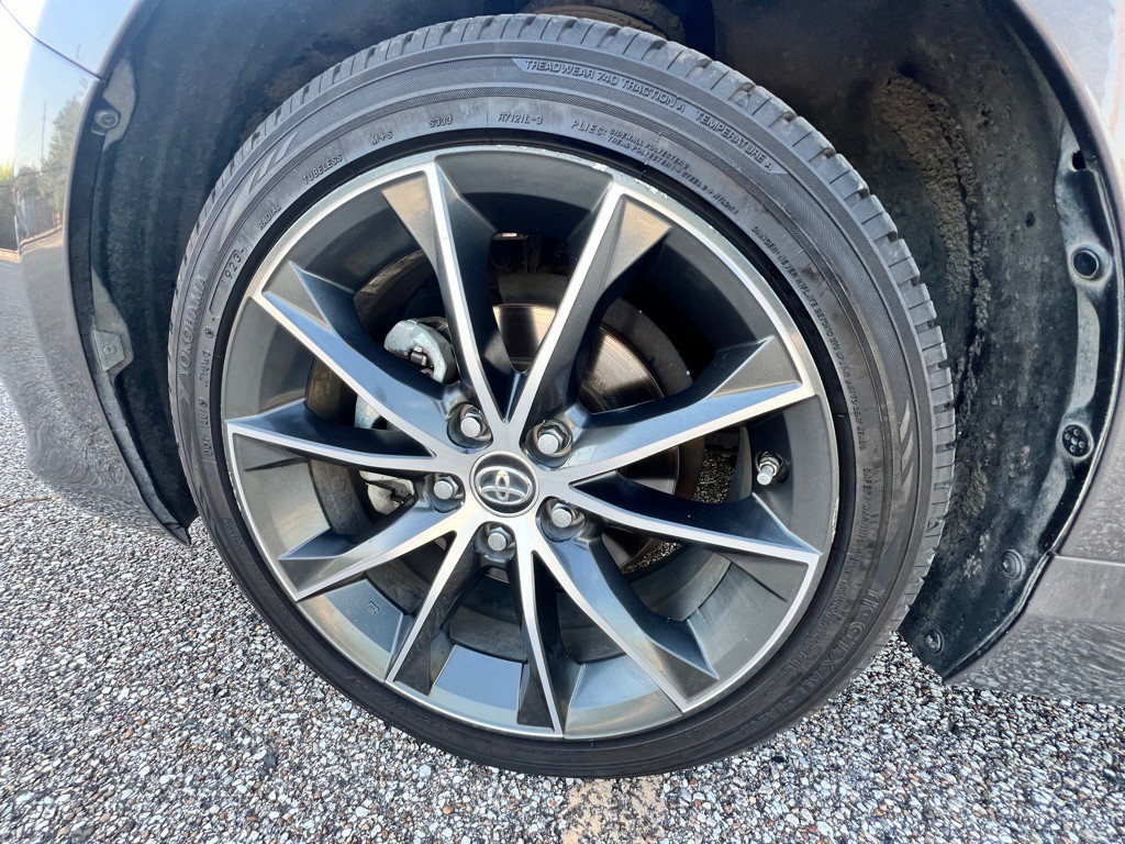 2015 Toyota Camry Image 31