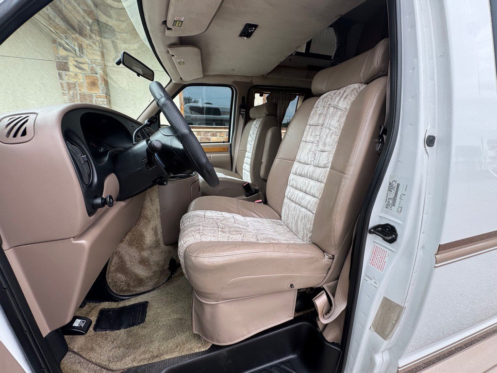 1998 Ford Econoline Image 13