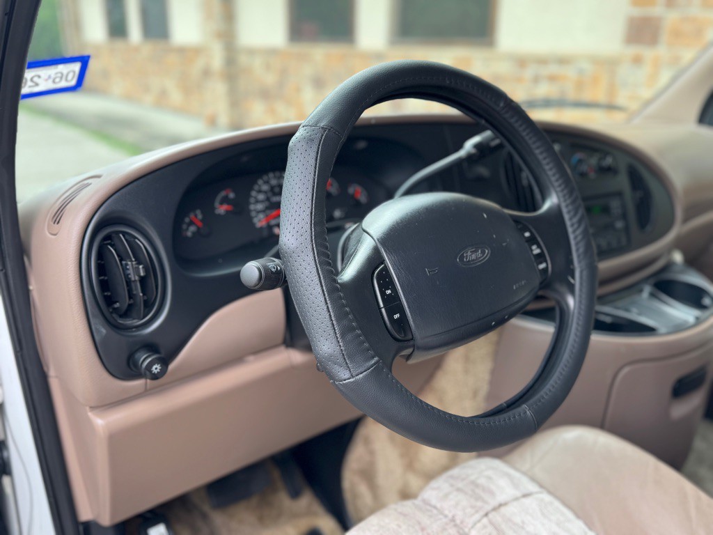 1998 Ford Econoline Image 14
