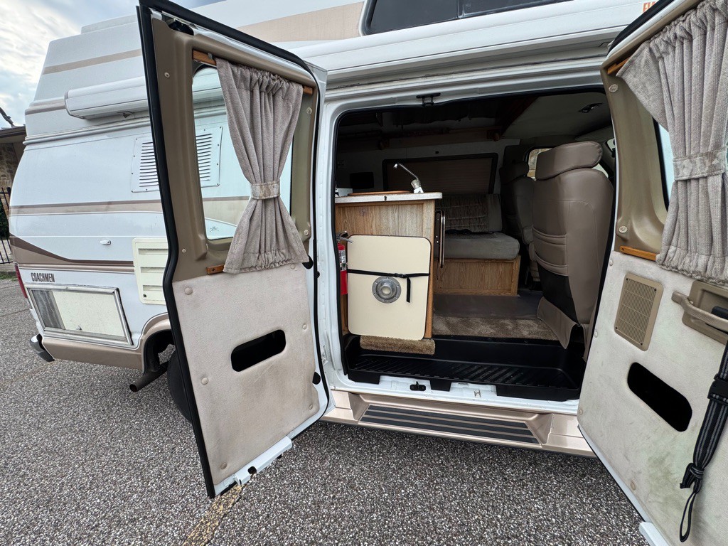 1998 Ford Econoline Image 21