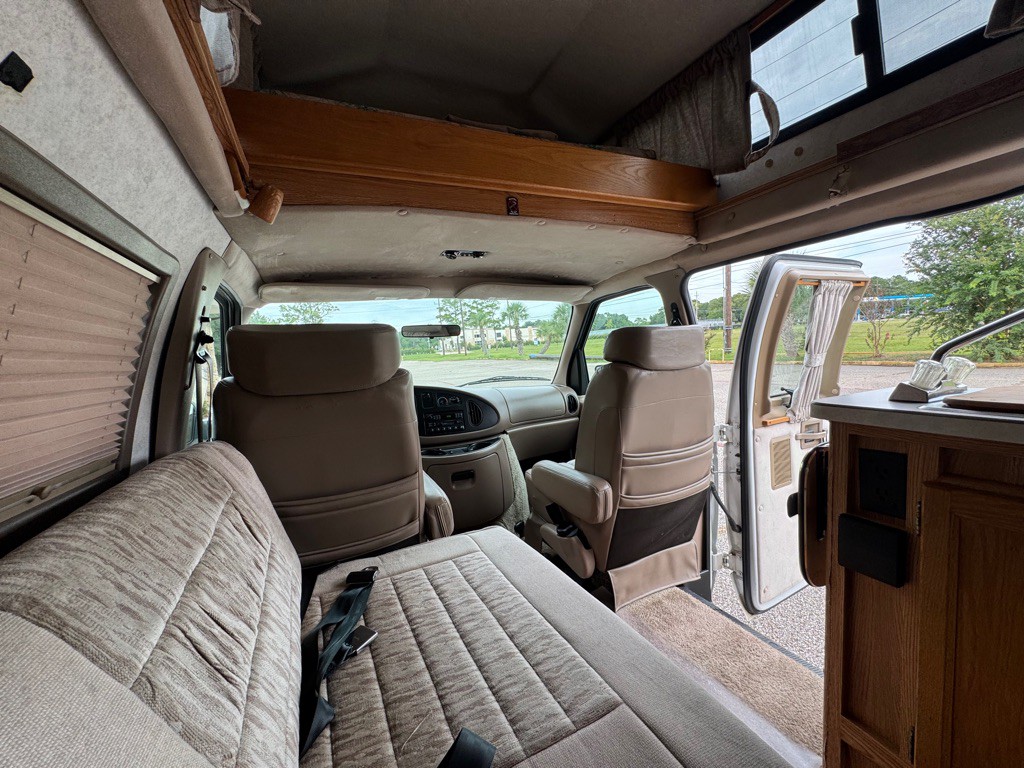 1998 Ford Econoline Image 23