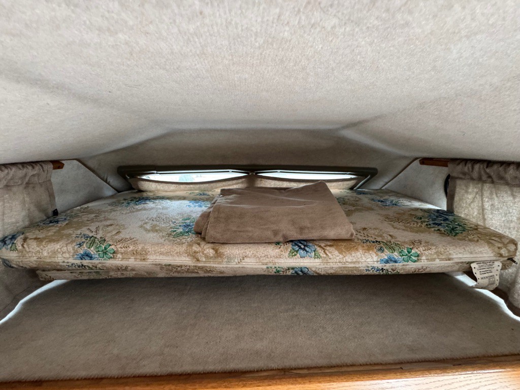1998 Ford Econoline Image 25