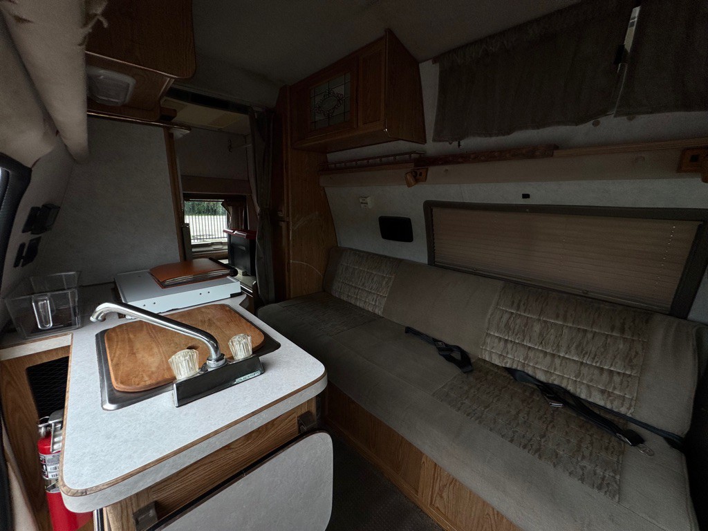 1998 Ford Econoline Image 26