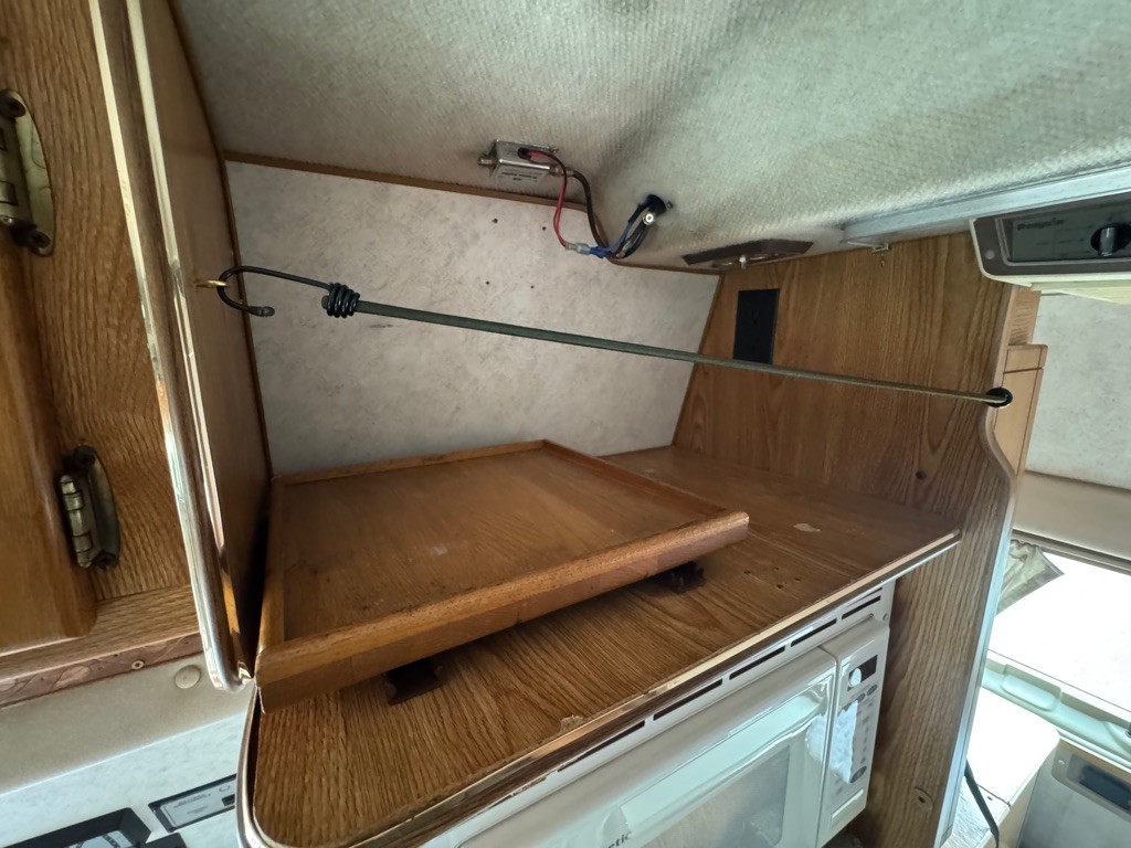 1998 Ford Econoline Image 36