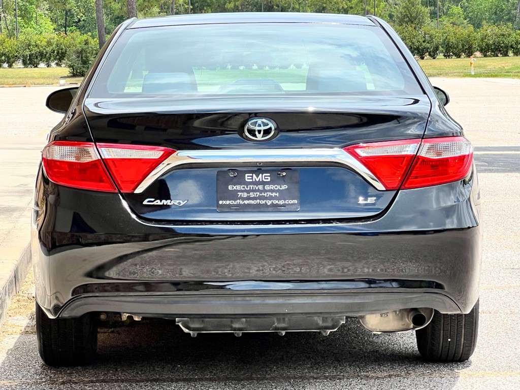 2017 Toyota Camry Image 7
