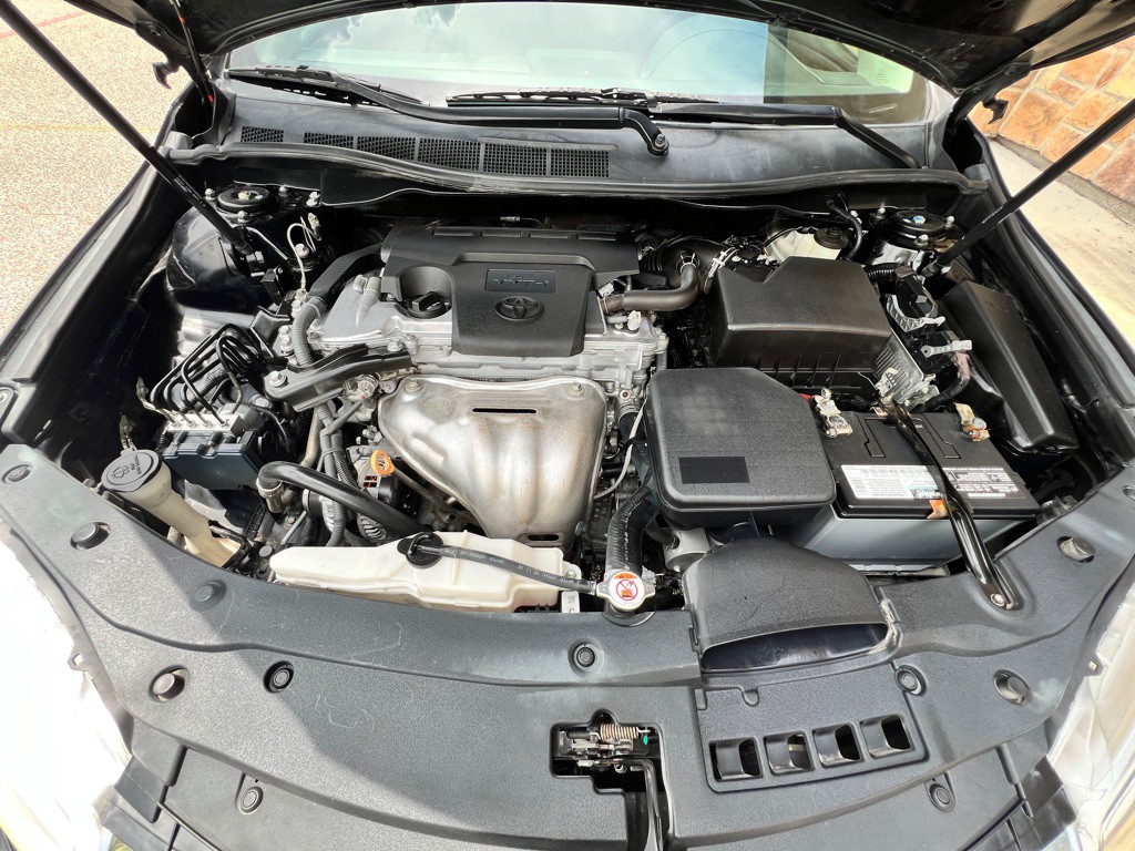 2017 Toyota Camry Image 25