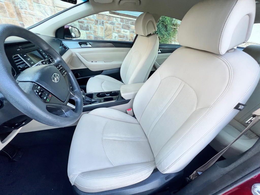 2015 Hyundai Sonata Image 9