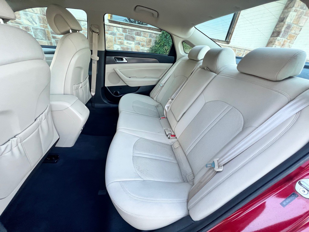 2015 Hyundai Sonata Image 17