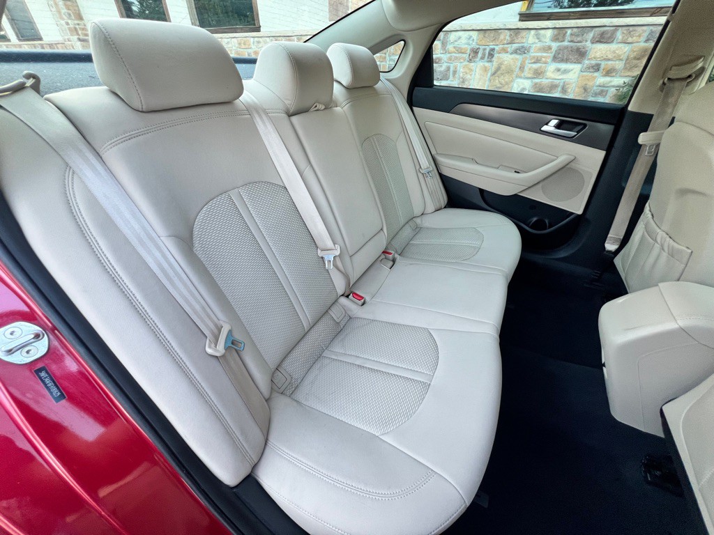 2015 Hyundai Sonata Image 18