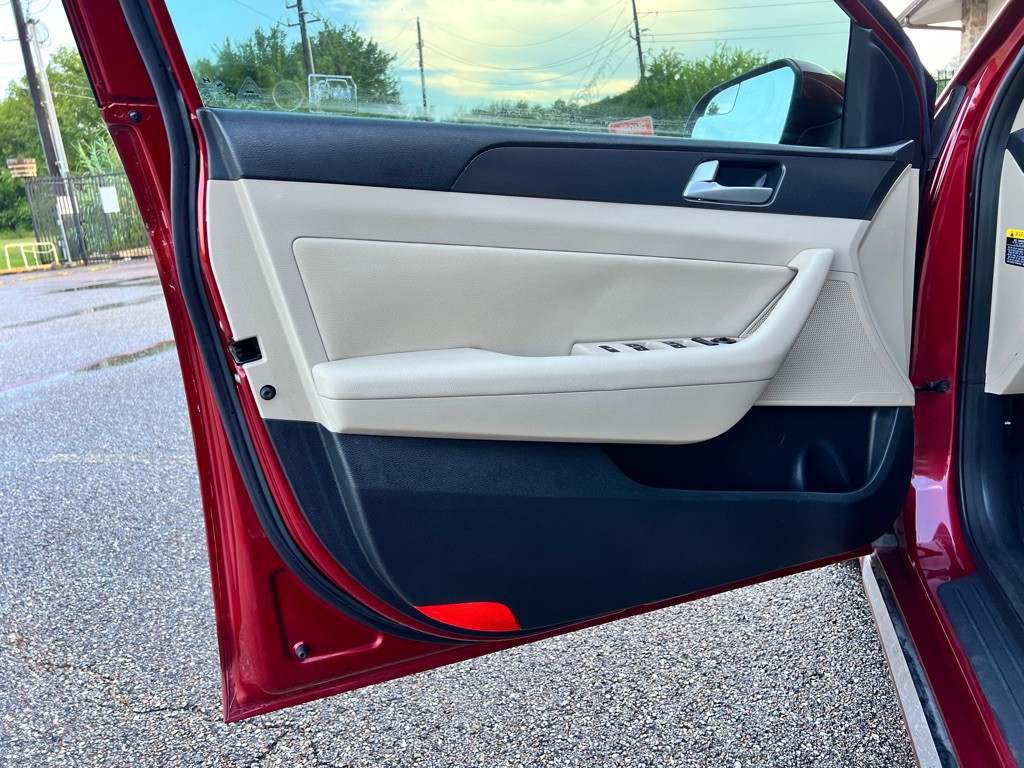 2015 Hyundai Sonata Image 19