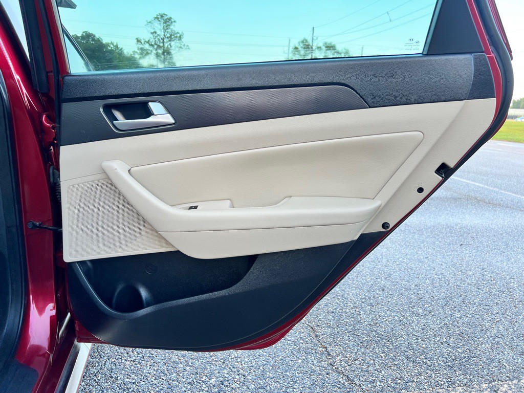 2015 Hyundai Sonata Image 22