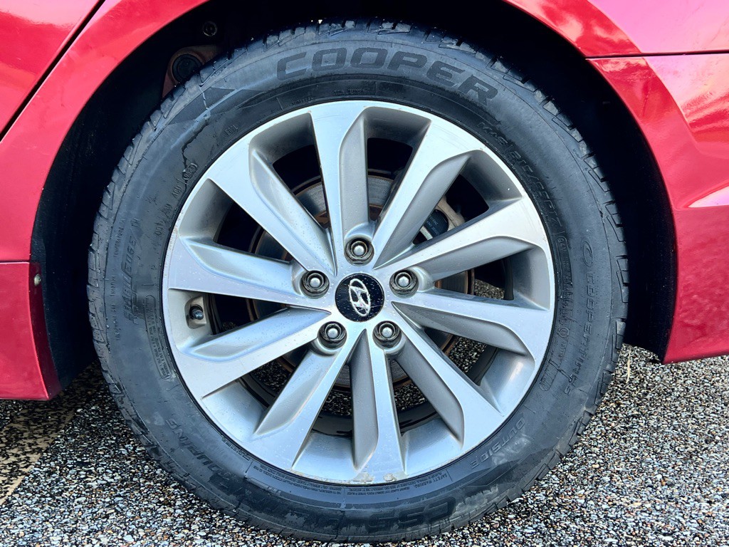 2015 Hyundai Sonata Image 24