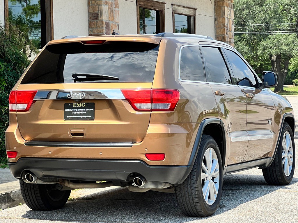 2011 Jeep Grand Cherokee Image 5