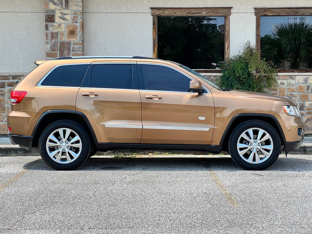 2011 Jeep Grand Cherokee Image 6