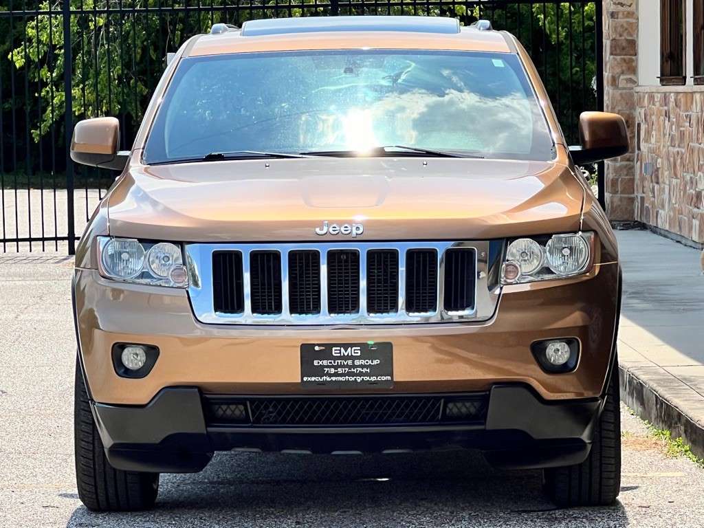 2011 Jeep Grand Cherokee Image 8